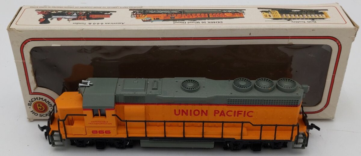 Bachmann 41-635-01 HO Union Pacific EMD GP-40 Diesel Locomotive #866 EX/Box