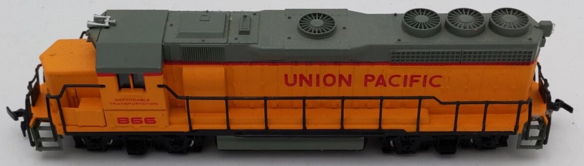 Bachmann 41-635-01 HO Union Pacific EMD GP-40 Diesel Locomotive #866 EX/Box