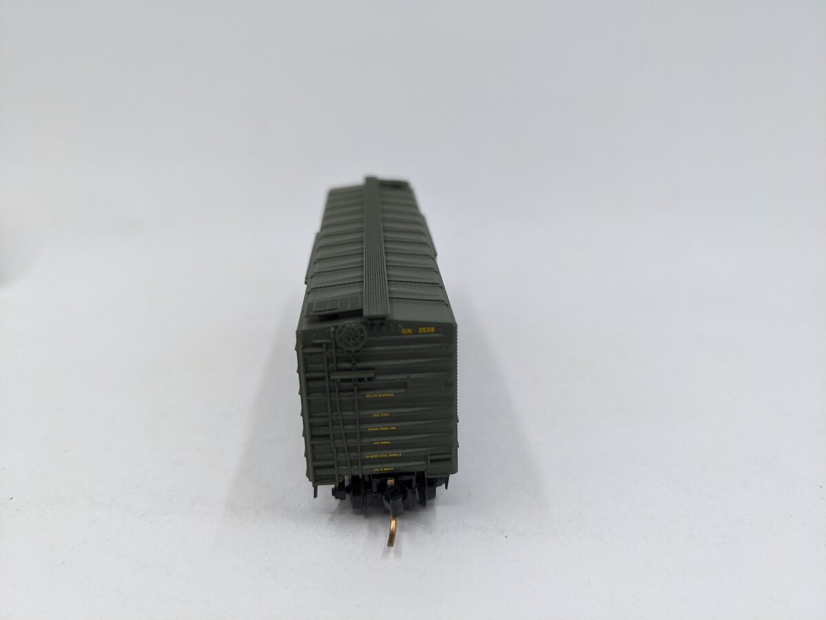 Micro-Trains 02000406 N Scale Great Northern 40' PS-1 Boxcar #2538 EX/Box