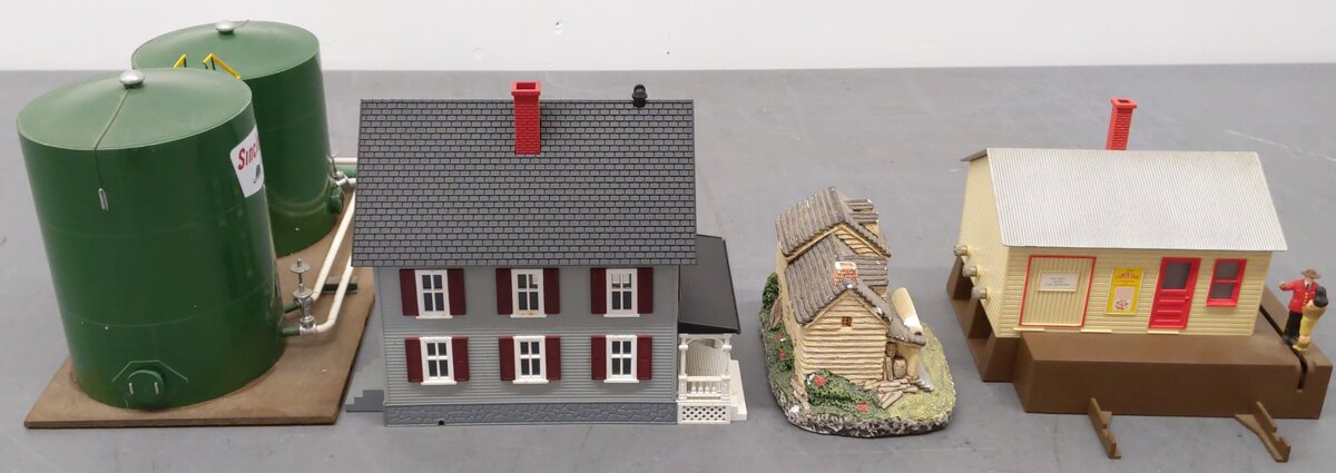 Lionel, MTH & Others O Buildings 6-32919, 30-9024 [4] VG