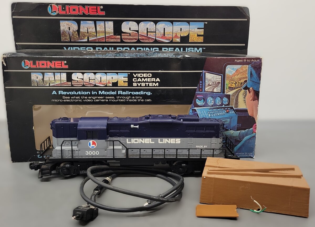 Lionel 6-33000 O Gauge Railscope Lionel Lines GP-9 Diesel Locomotive #3000 EX/Box