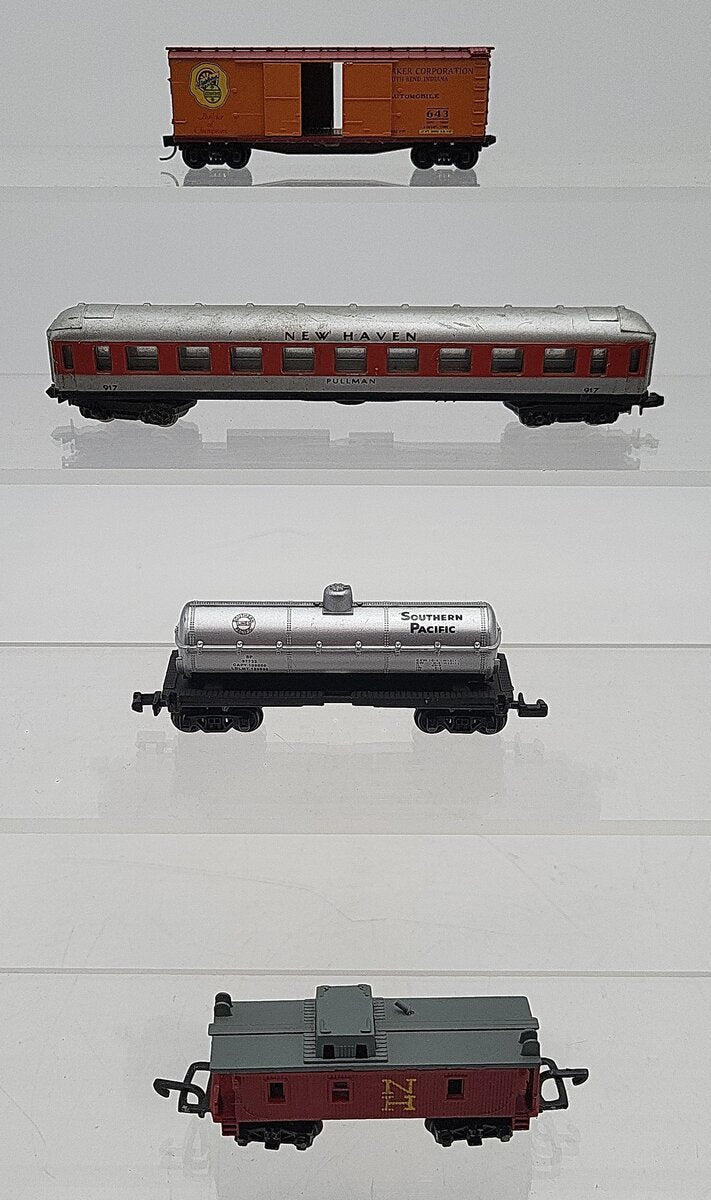 Assorted N Scale Passenger and Freight Cars [4] EX