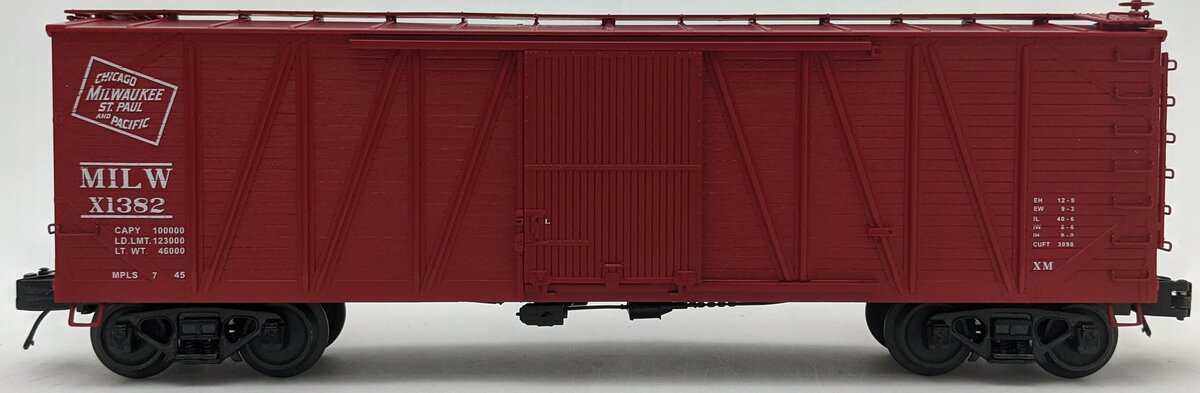 MTH 20-99454 O Gauge Milwaulkee Road USRA Single Sheathed Boxcar #X1382 LN/Box