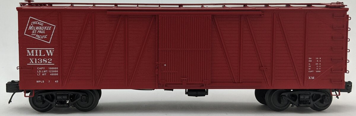 MTH 20-99454 O Gauge Milwaulkee Road USRA Single Sheathed Boxcar #X1382 LN/Box