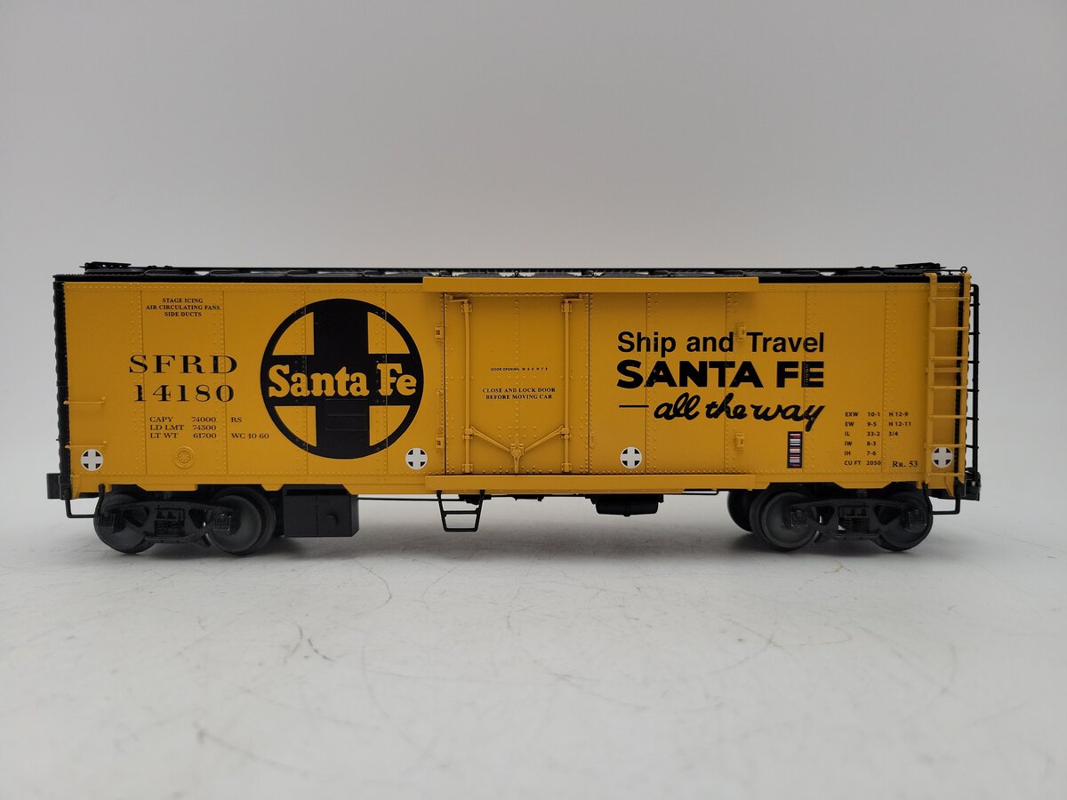 Lionel 2026061 O Santa Fe 40' Plug Door Reefer #14180 LN/Box