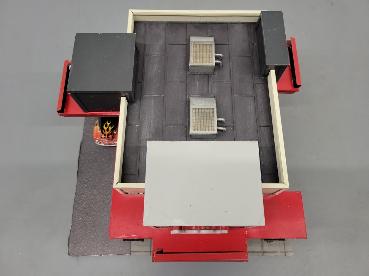 Menards 279-6149 O Gauge Arby's Restaurant w/ 1951 Ford EX