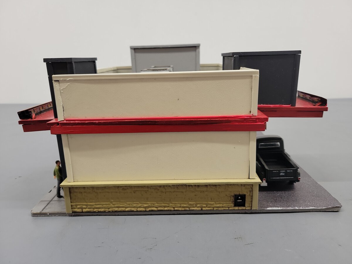 Menards 279-6149 O Gauge Arby's Restaurant w/ 1951 Ford EX