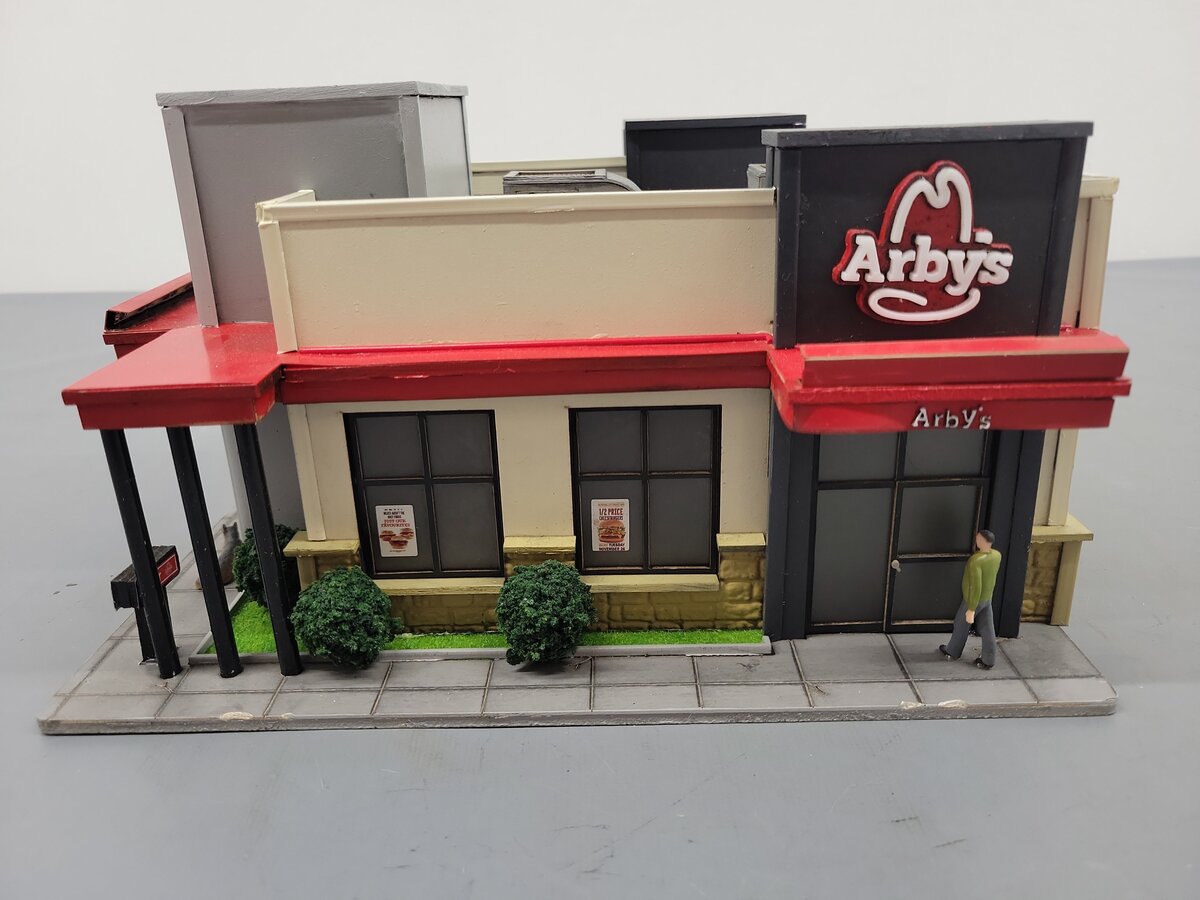 Menards 279-6149 O Gauge Arby's Restaurant w/ 1951 Ford EX