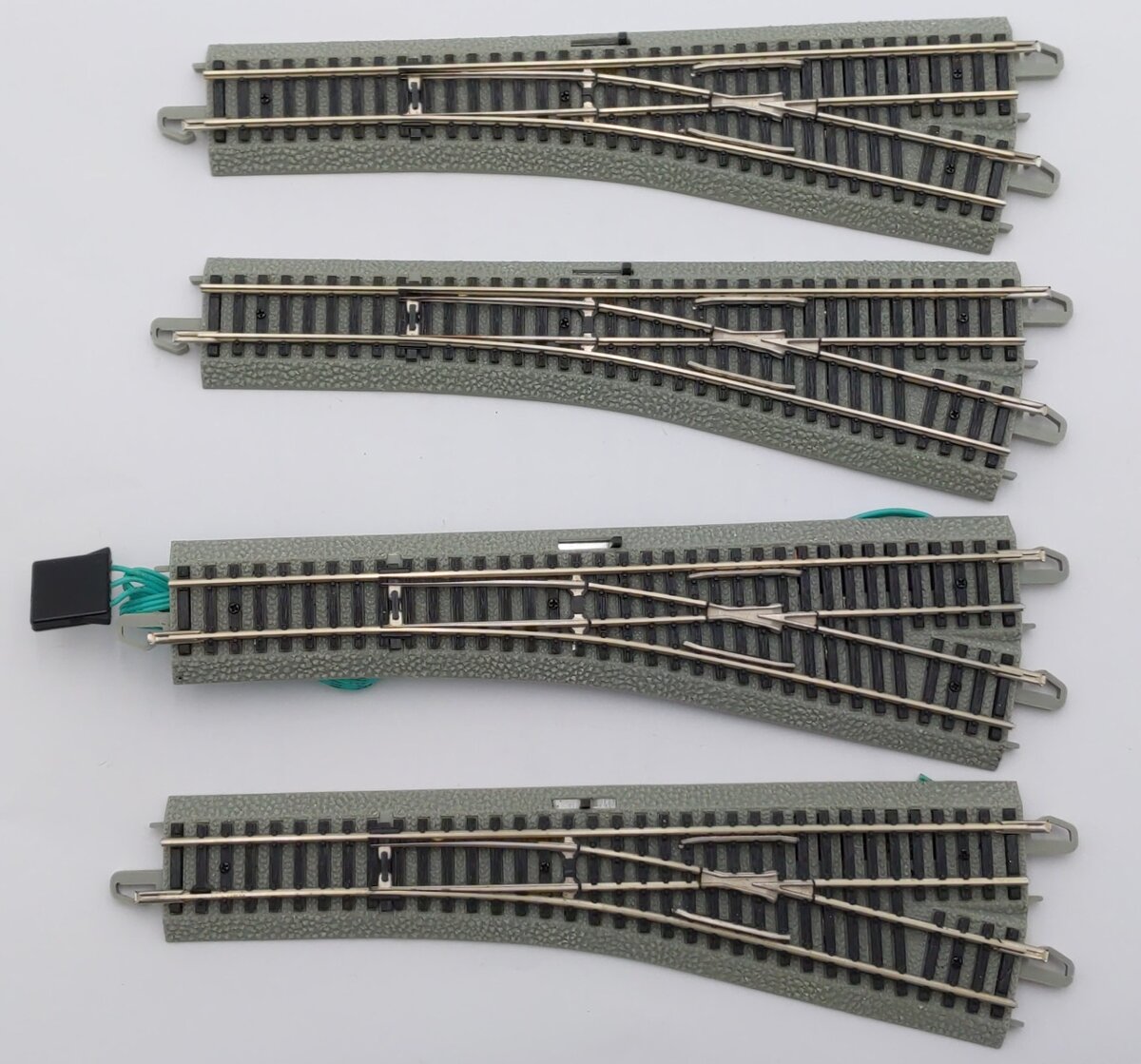 Bachmann 44864 N Nickel Silver #4 E-Z Track Right-Hand Switch Turnout (4) EX