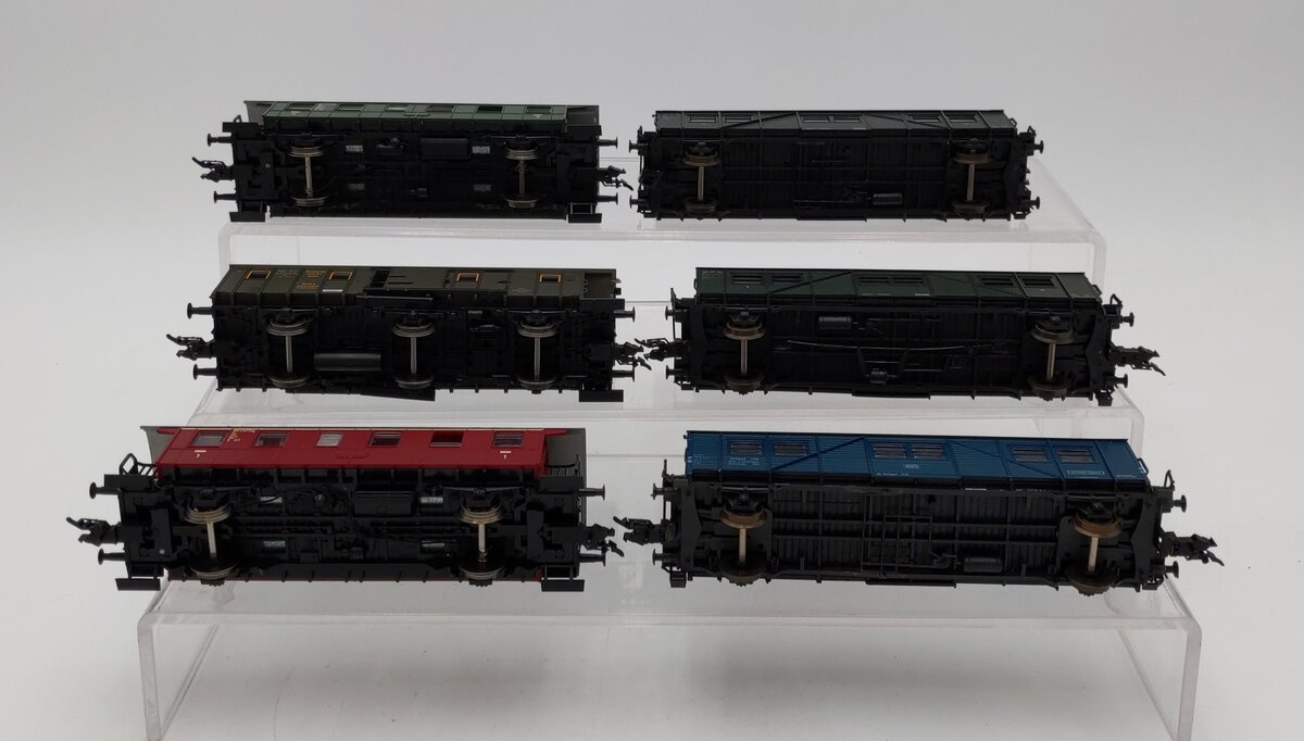 HO Scale Assorted Freight Cars [6] EX
