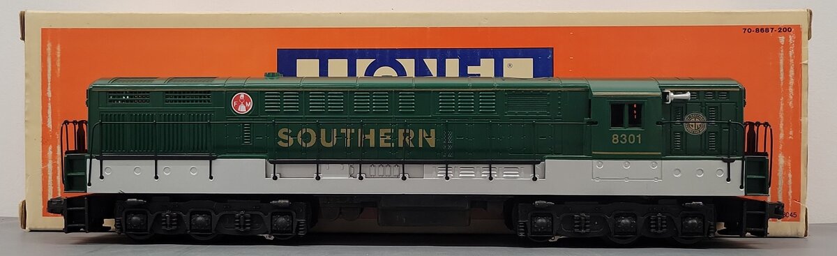 Lionel 6-18301 O Southern Fairbanks Morse Trainmaster Diesel Locomotive #8301 EX/Box