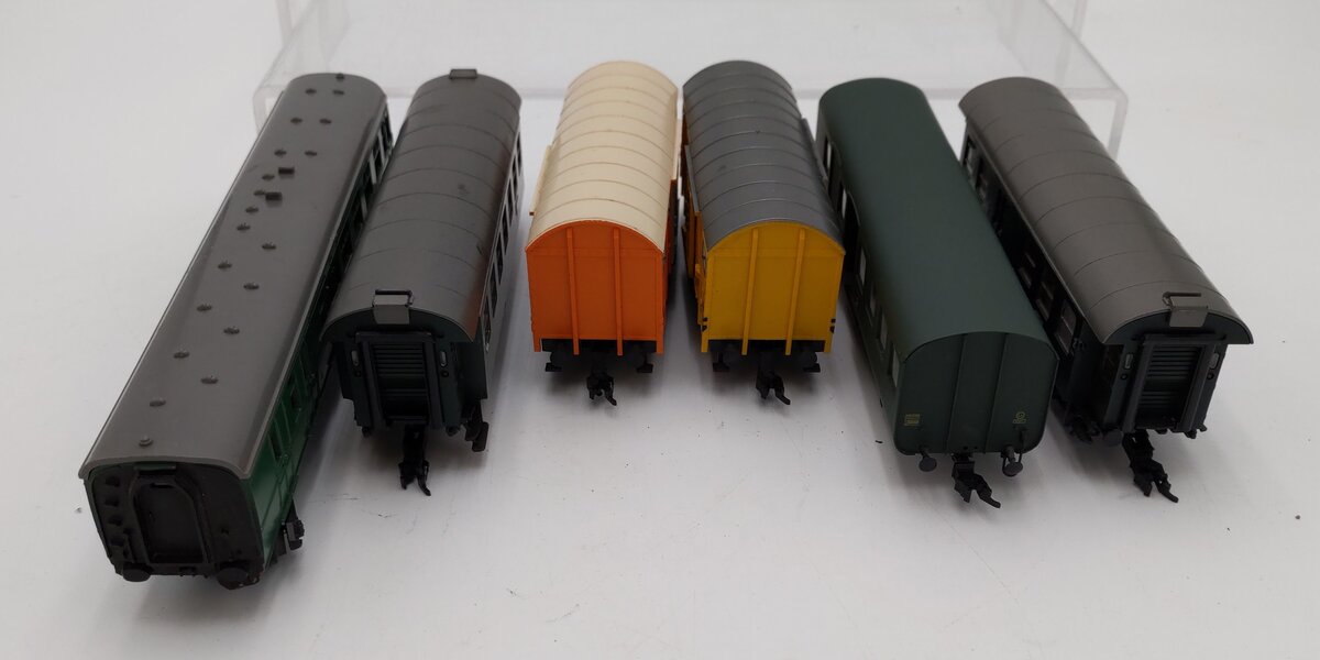 HO Scale Assorted Freight Cars [6] EX