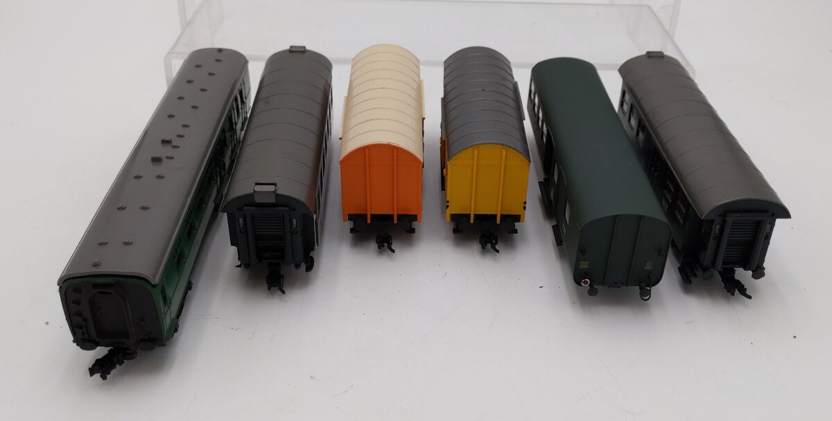 HO Scale Assorted Freight Cars [6] EX