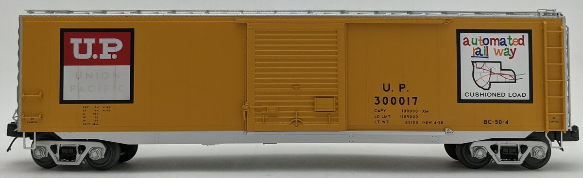 MTH 20-99315 O Gauge Union Pacific PS-1 Youngstown Door Boxcar #300017 LN/Box