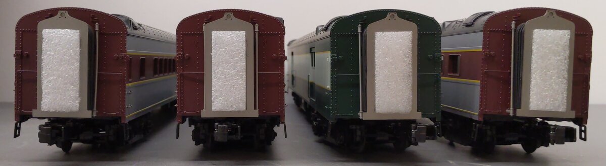 Atlas 3001654 O Gauge Premier 70' Streamline Passenger Car Set NIB