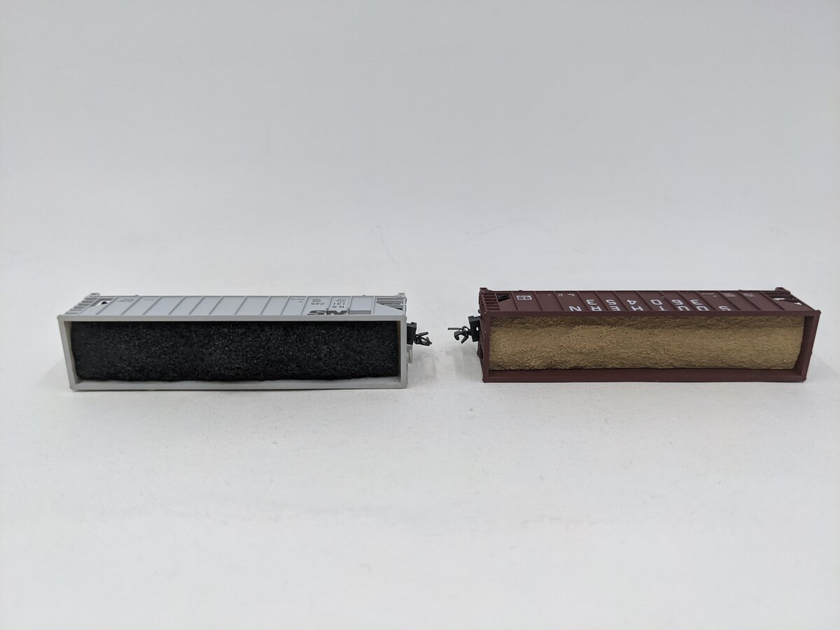 Pennzee Z Scale Hoppers [2] LN