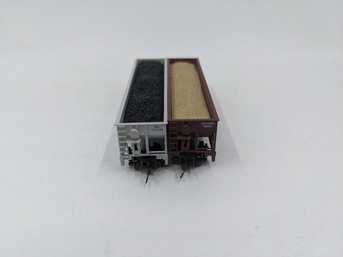 Pennzee Z Scale Hoppers [2] LN