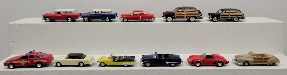 Kinsmart, Weller, & Other Assorted Diecast Cars [11] EX
