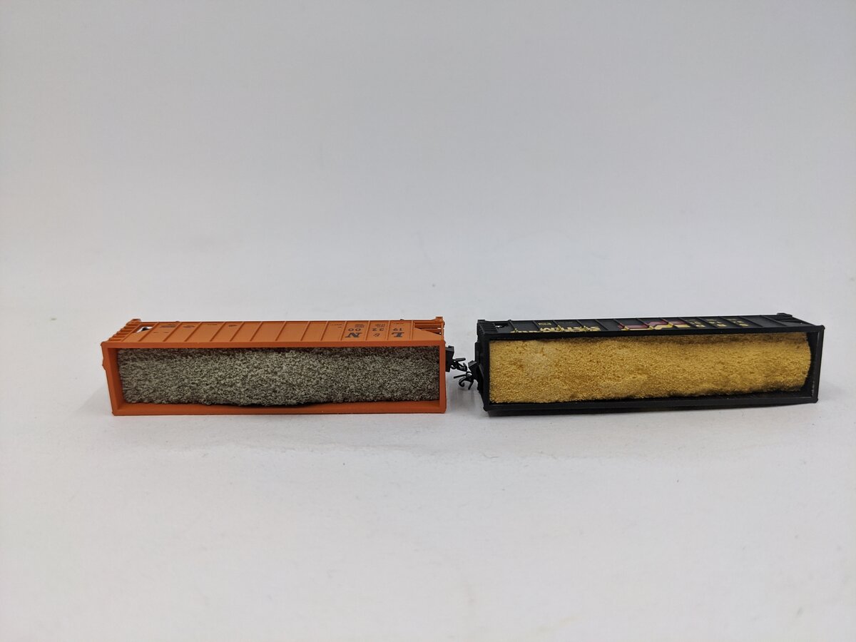 Pennzee Z Scale 100-Ton Hoppers [2] LN