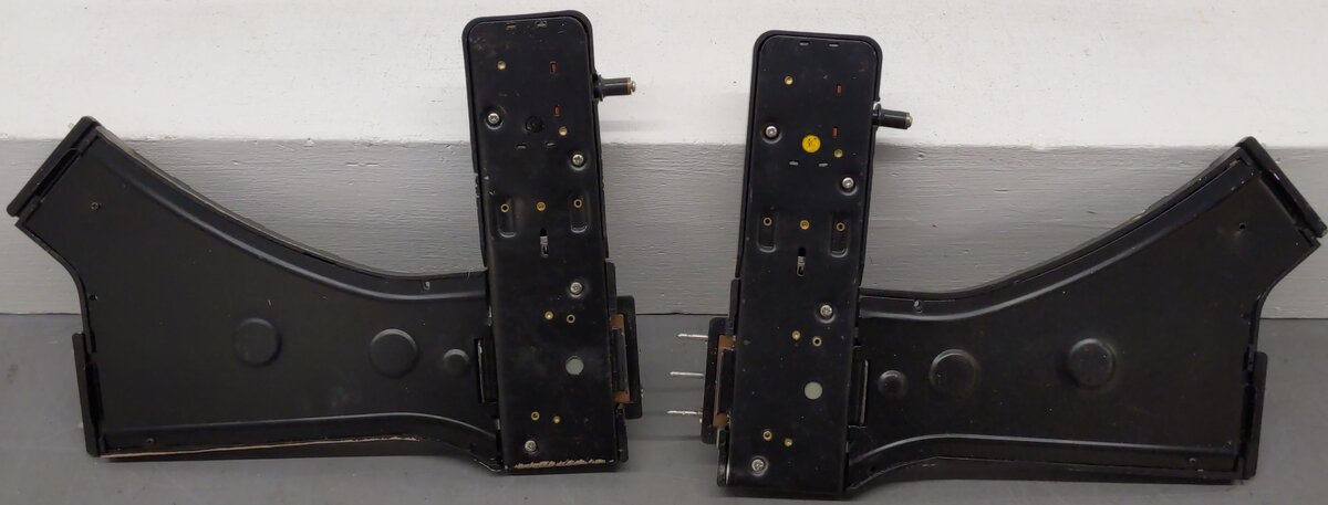 Lionel 6-5132S Pair of 6-5132/6-5133 Remote Control Switches EX/Box