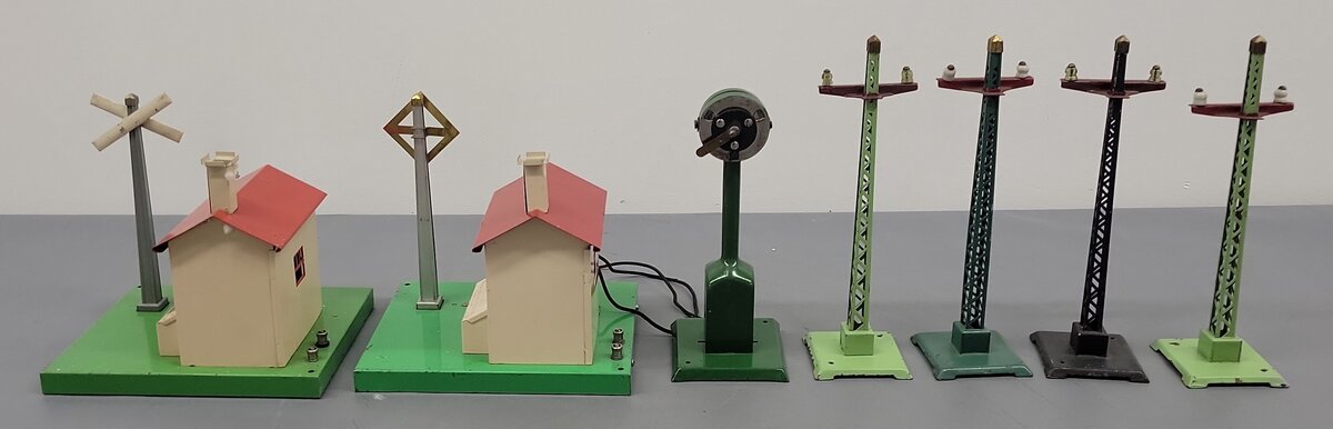 Lionel/American Flyer O Gauge Vintage Accessories #60,60,60,60,2005,45,45 [7] VG