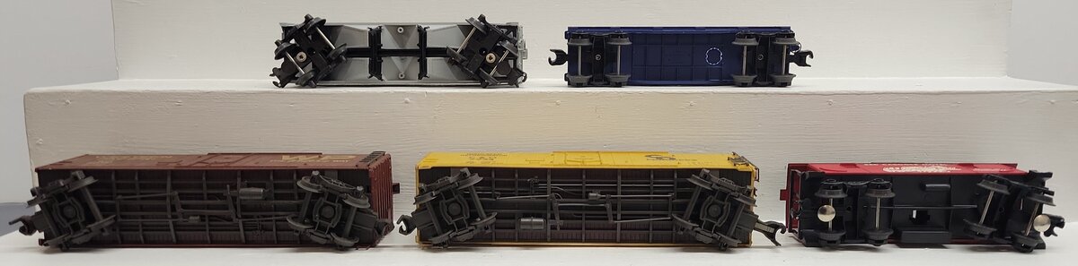 Atlas and Other O Gauge Assorted Freight Cars [5] VG
