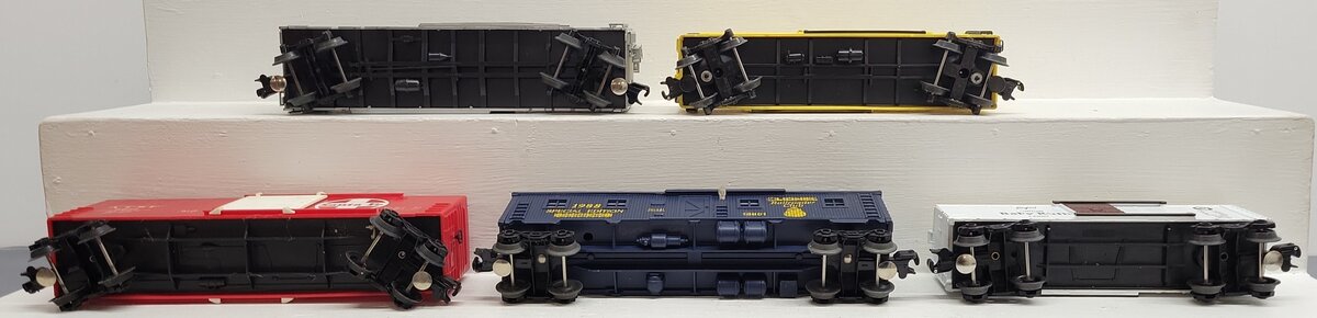 Atlas and Other O Gauge Assorted Freight Cars [5] VG
