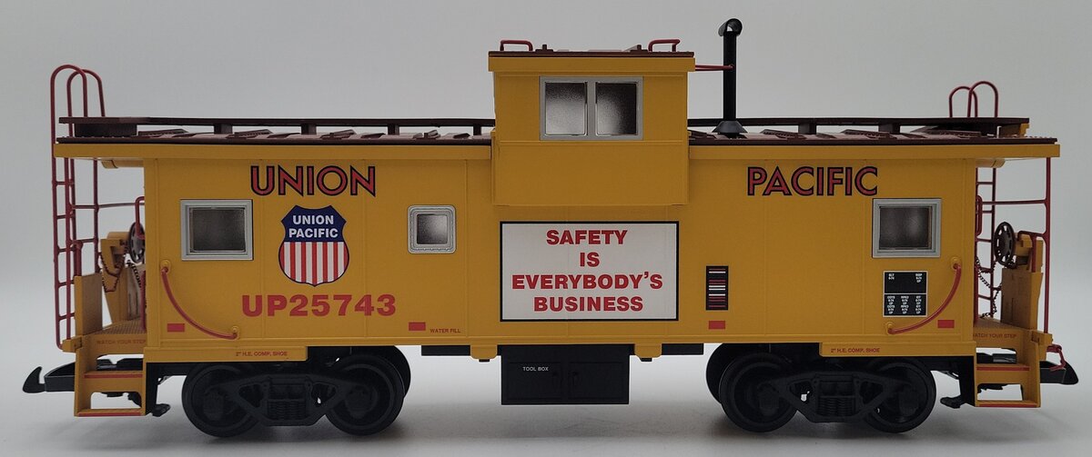 USA Trains R12103 G Union Pacific Yellow/Oxide Extended Vision Caboose #25743 LN/Box