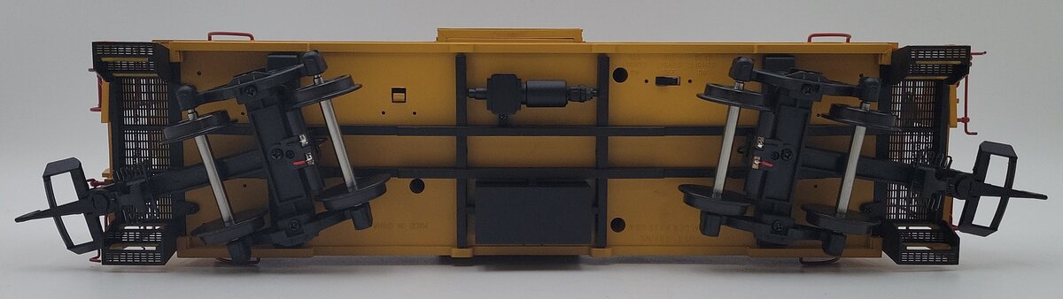USA Trains R12103 G Union Pacific Yellow/Oxide Extended Vision Caboose #25743 LN/Box