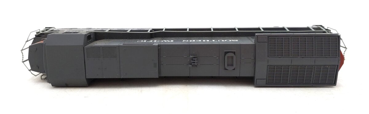 Walthers 931-180 HO Scale Southern Pacific GE-8 40B Diesel Locomotive #8003 EX