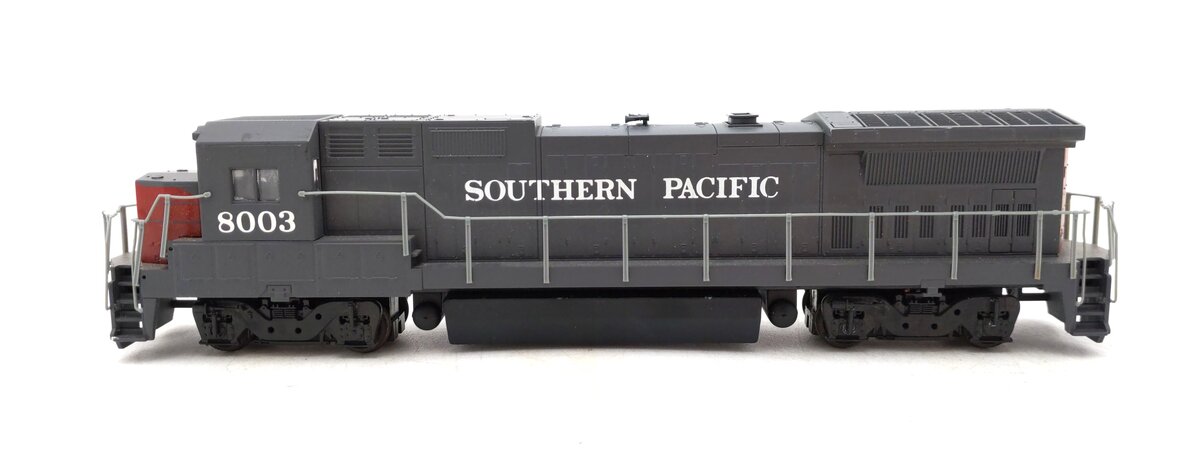Walthers 931-180 HO Scale Southern Pacific GE-8 40B Diesel Locomotive #8003 EX