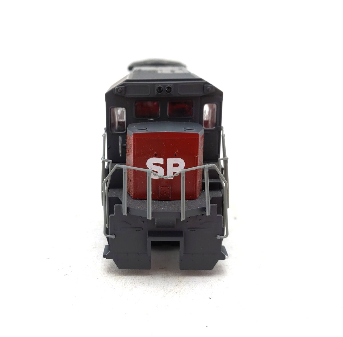 Walthers 931-180 HO Scale Southern Pacific GE-8 40B Diesel Locomotive #8003 EX