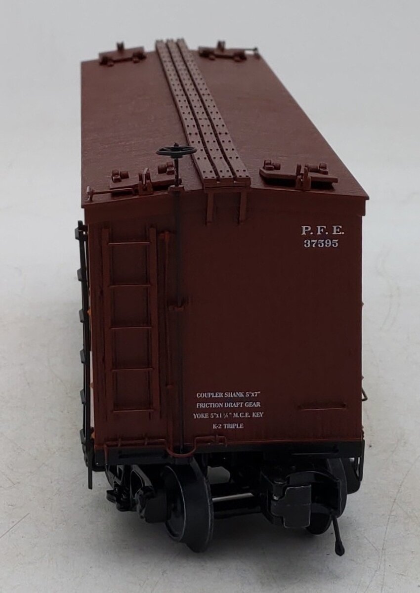 MTH 20-94832 O Pacific Fruit Express 36' Woodsided Reefer Car #37595 LN/Box