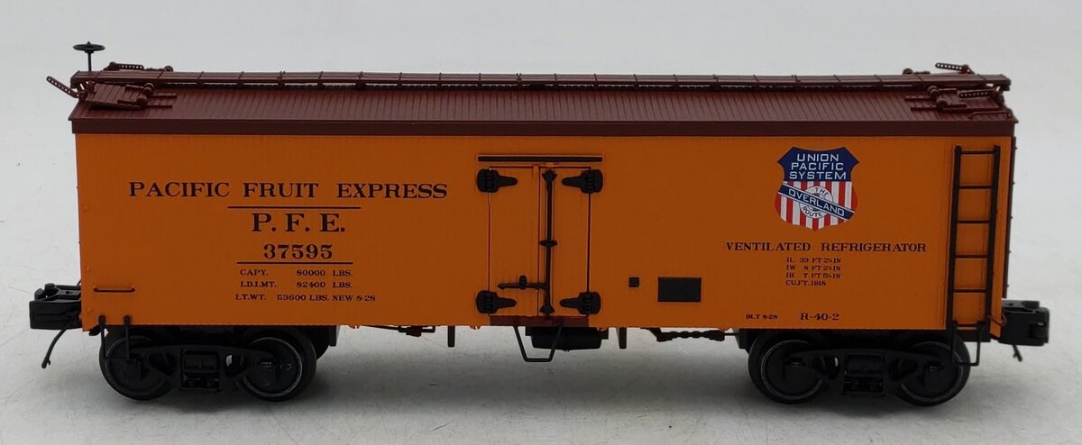 MTH 20-94832 O Pacific Fruit Express 36' Woodsided Reefer Car #37595 LN/Box