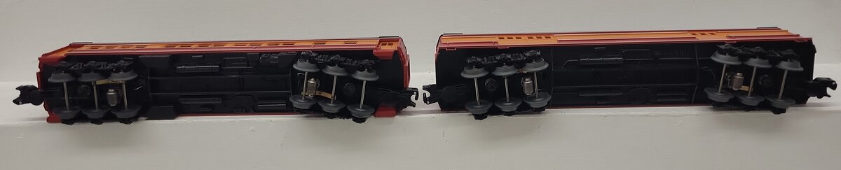 Lionel 6-81774 O Southern Pacific Daylight Madison Car Coach & Baggage 2-Pack EX/Box