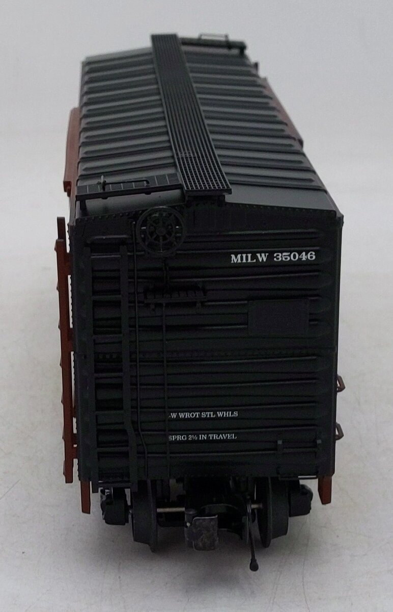 MTH 20-93315 O Gauge Milwaukee Road 40' Box Car #35046 LN/Box