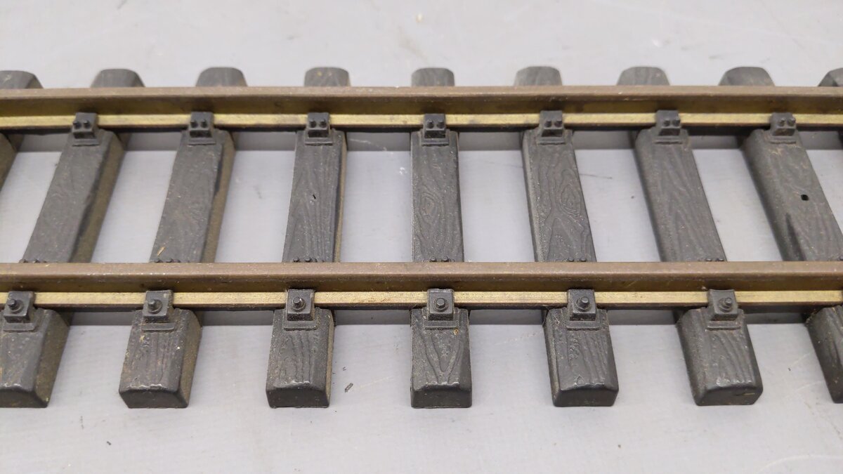 Aristo-Craft 11099 Euro Brass 5 ' Straight Track (8)