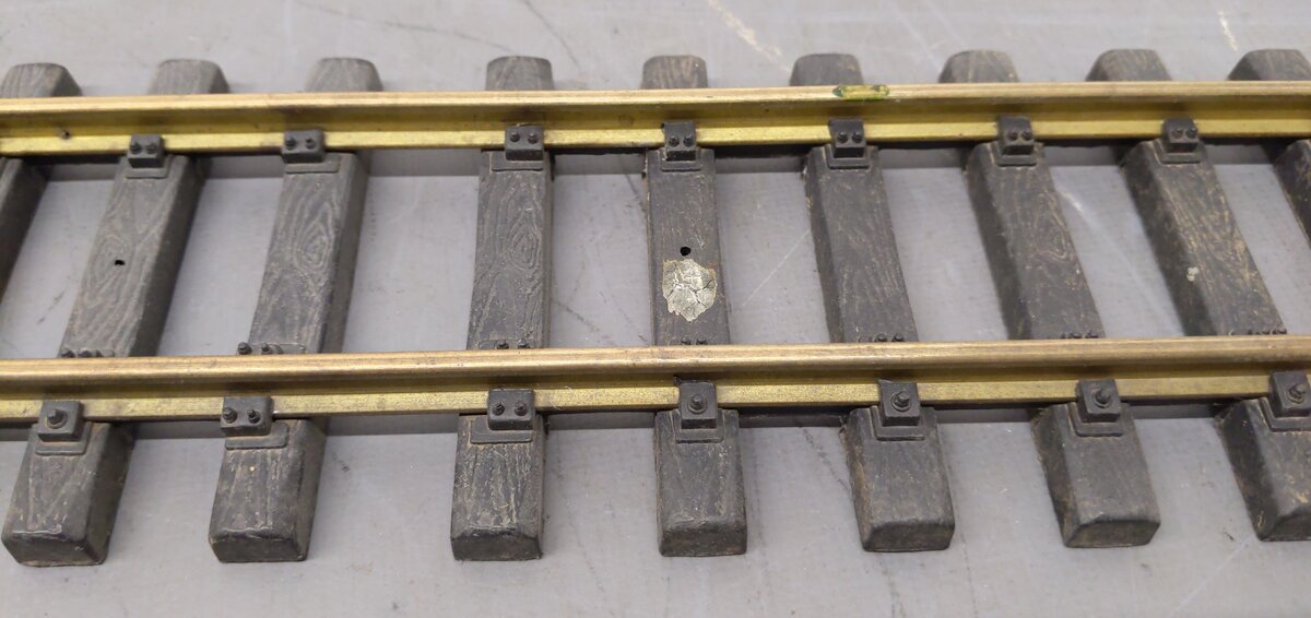 Aristo-Craft 11099 Euro Brass 5 ' Straight Track (8)