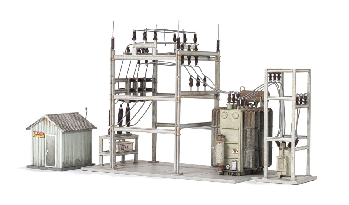 Woodland Scenics US2283 O Gauge Assembled Substation Building