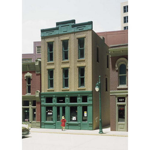 DPM 20400 HO Walker 3" W x 4-1/2" D x 6" H Building Kit