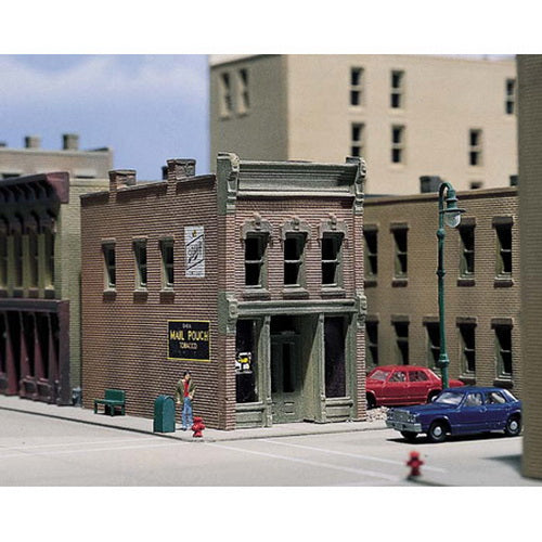 DPM 51100 N Scale Cricket's Saloon Building Plastic Kit