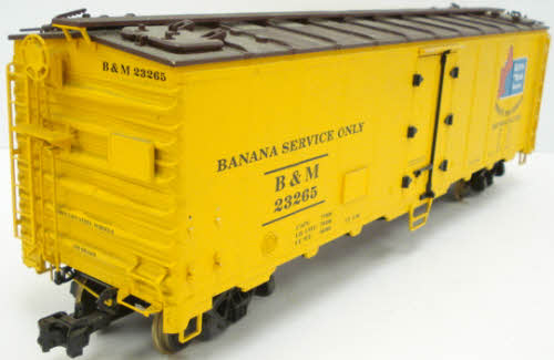 USA Trains 16520 G Boston & Maine 40' Refrigerator Car #23265 (Metal Wheels)