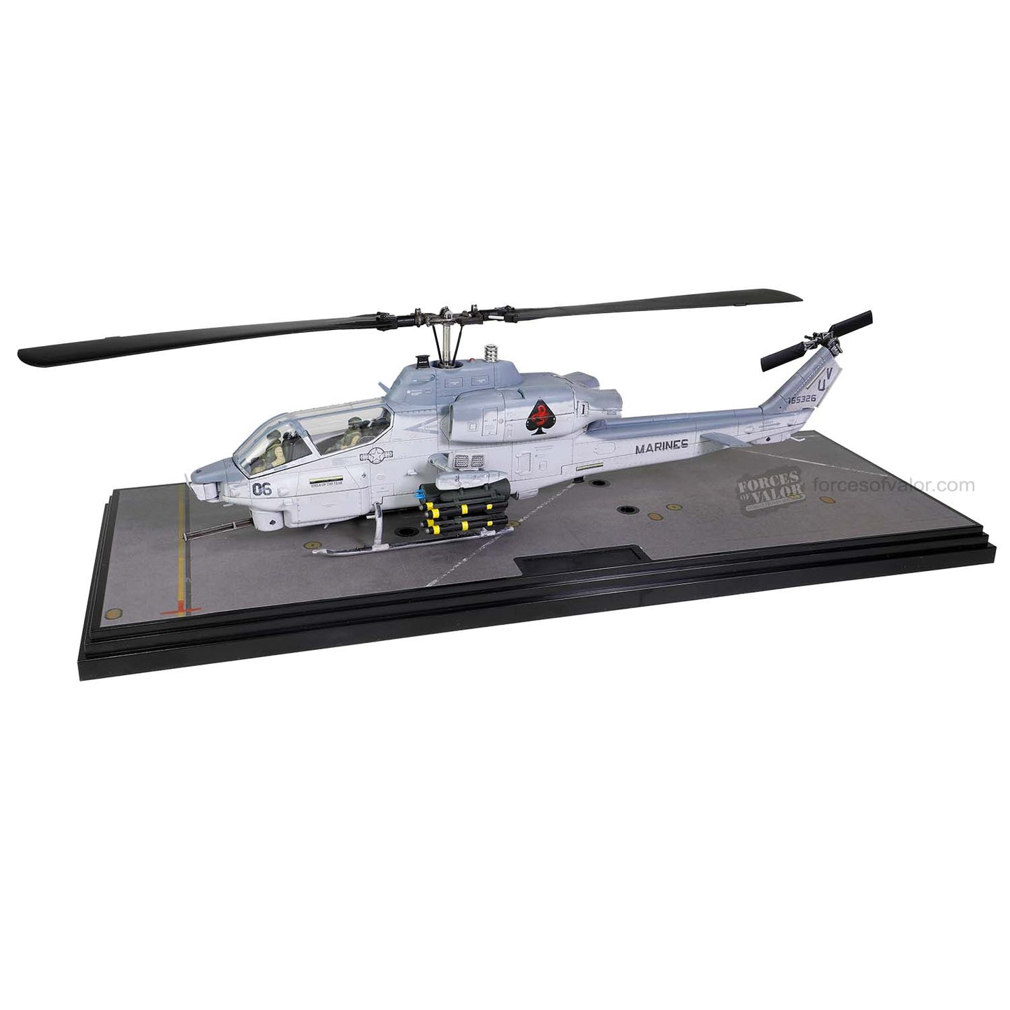 Forces of Valor FOV-820004A-2 1:48 AH-1W Whiskey Cobra 9/11 Tribute Helicopter