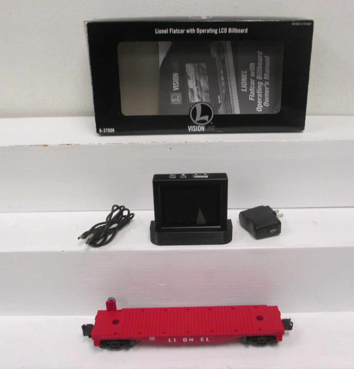 Lionel 6-37006 O Gauge Flatcar with Operating LCD