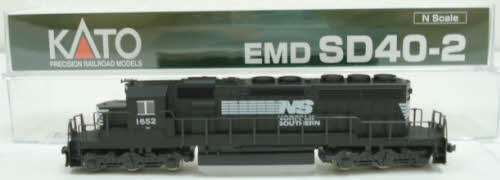 Kato 176-4811 N Scale Norfolk and Southern SD-40-2 Diesel Locomotive #1652
