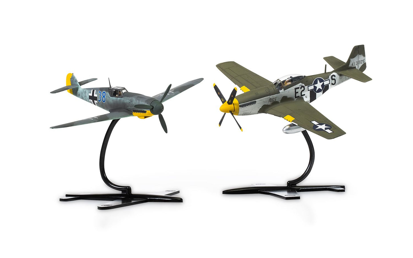 Airfix Products A50193 1:72 P-51D Mustang vs Bf109F-4 Dogfight Double Model Kit