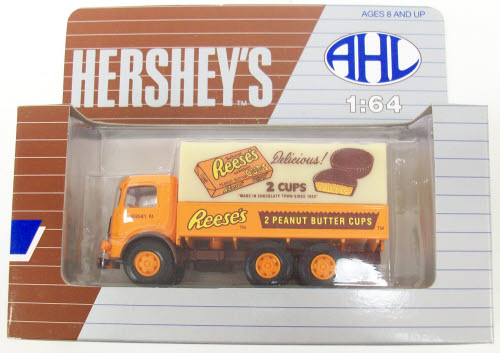 AHL H02030 1:64 Scale Reese's Peanut Butter Cups Mack Model CJ Die-Cast Truck