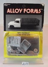 Alloy Forms 2044 HO-Scale 1:87 1955 Chevrolet 2Ton Stake Truck