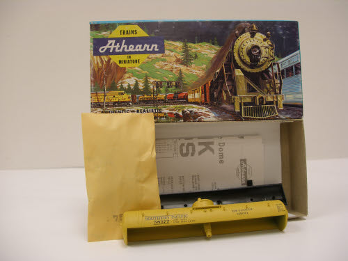 Athearn 1575 HO Yellow Southern Pacific Blue Box Single Dome Tank Car #58578 Kit