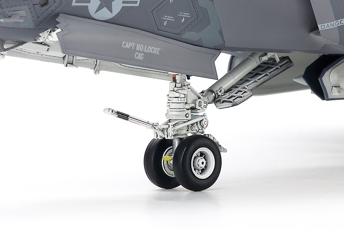 Tamiya 61127 1:48 Lockheed Martin F-35C Lightning II Aircraft Plastic Model Kit